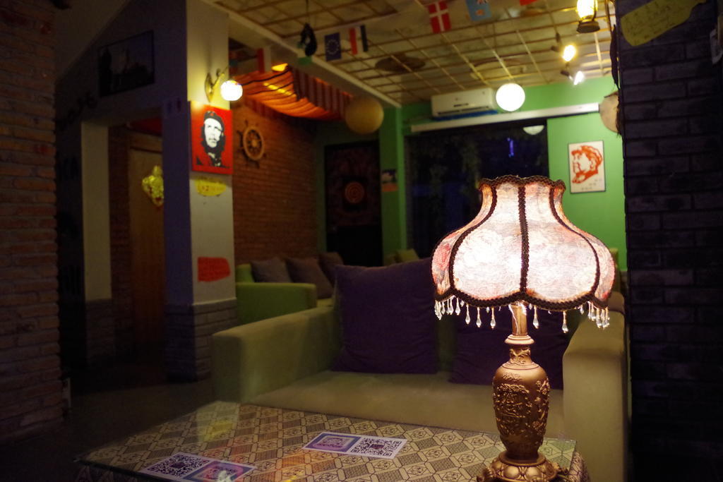 Yangshuo Travellers Land Youth Hostel Ngoại thất bức ảnh