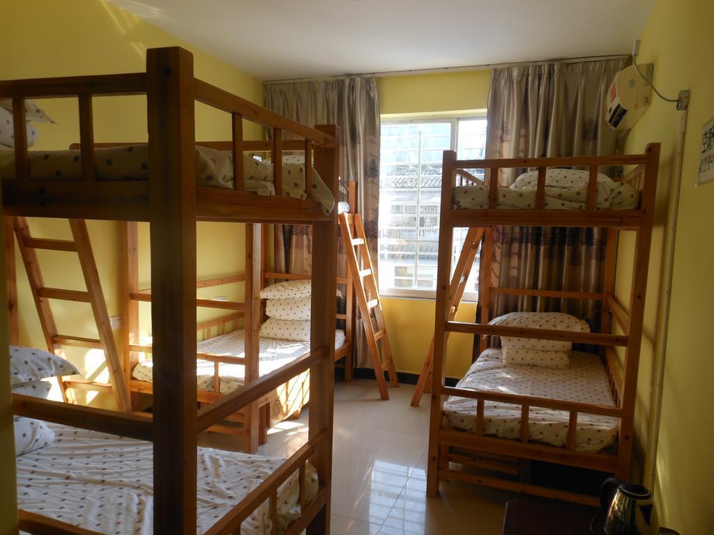 Yangshuo Travellers Land Youth Hostel Ngoại thất bức ảnh