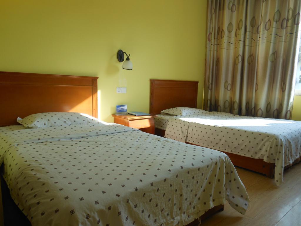 Yangshuo Travellers Land Youth Hostel Ngoại thất bức ảnh