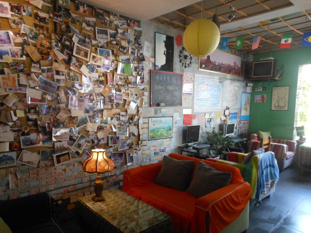 Yangshuo Travellers Land Youth Hostel Ngoại thất bức ảnh