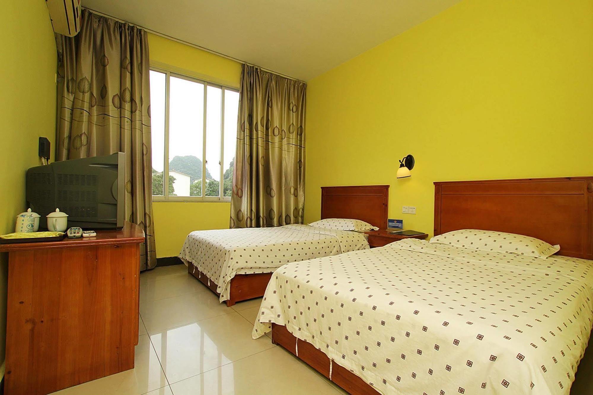Yangshuo Travellers Land Youth Hostel Ngoại thất bức ảnh