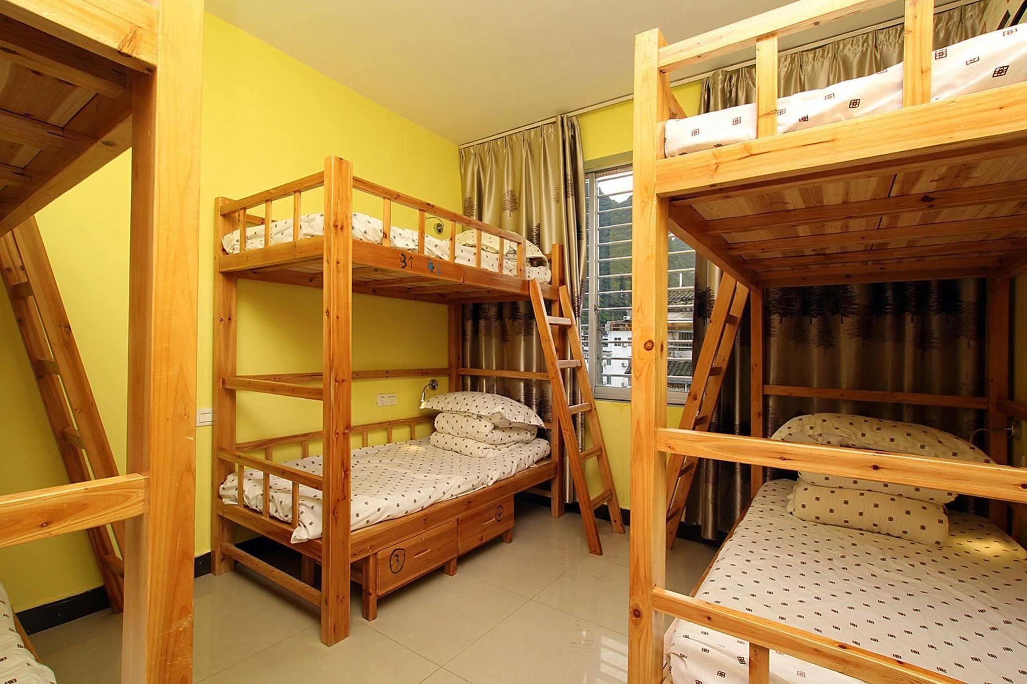 Yangshuo Travellers Land Youth Hostel Ngoại thất bức ảnh